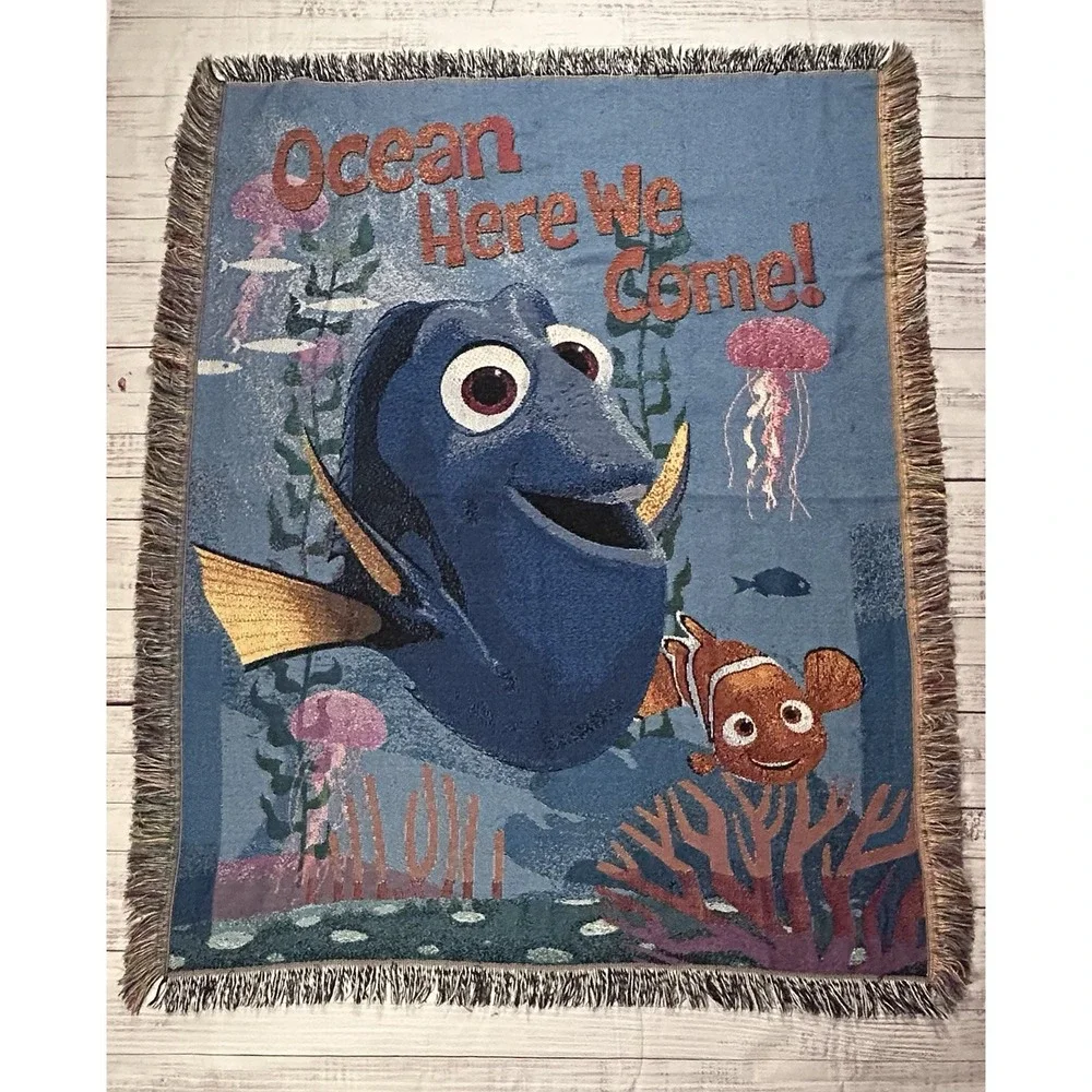 Disney Pixar Finding Nemo Dory Woven Tapestry Throw Blanket Fringed 50x60 USA